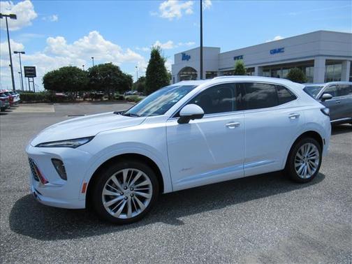 Iridescent White Tricoat 2026 Buick Envision Avenir AWD