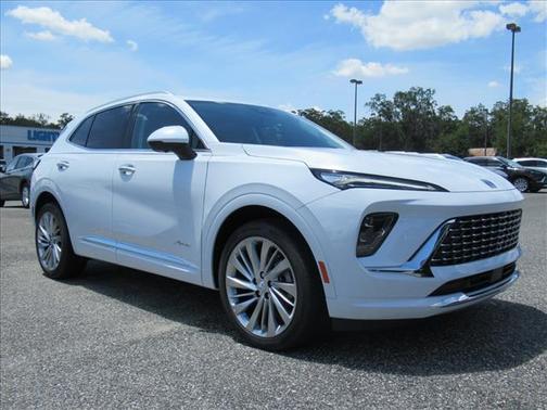 Iridescent White Tricoat 2026 Buick Envision Avenir AWD