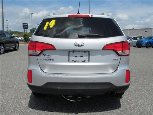 2014 Kia Sorento LX