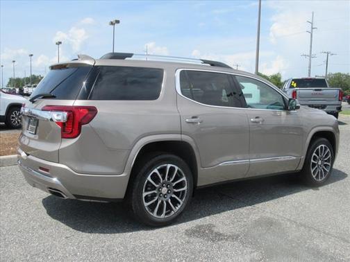 2022 GMC Acadia Denali