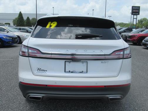 2019 Lincoln Nautilus Select
