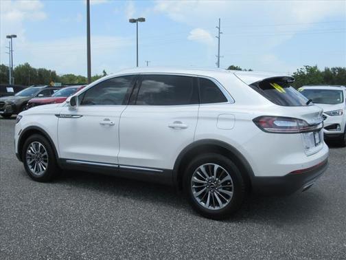 2019 Lincoln Nautilus Select