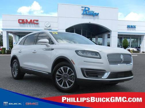 2019 Lincoln Nautilus Select