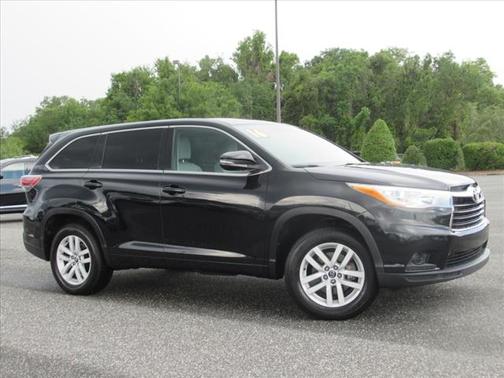 2016 Toyota Highlander LE
