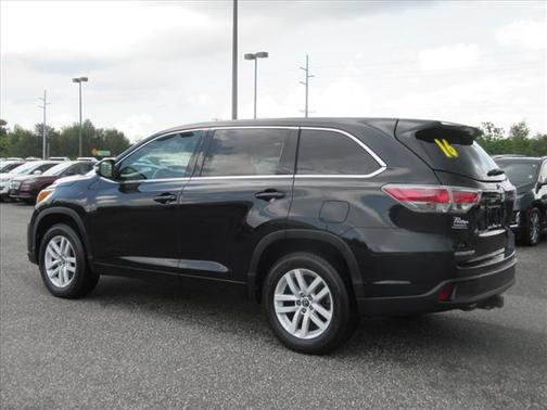 2016 Toyota Highlander LE