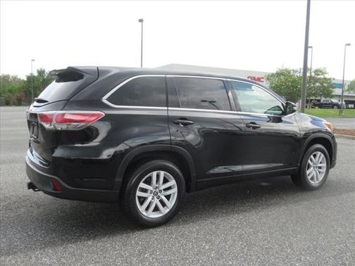 2016 Toyota Highlander LE