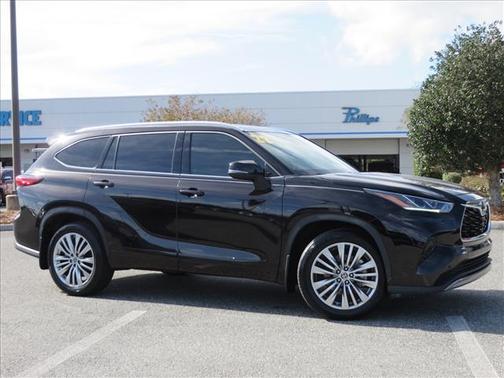 2022 Toyota Highlander Platinum