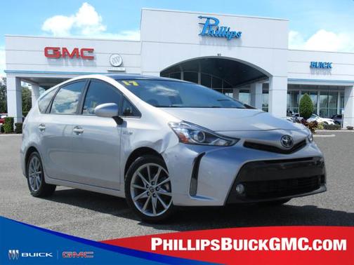 2017 Toyota Prius v Five