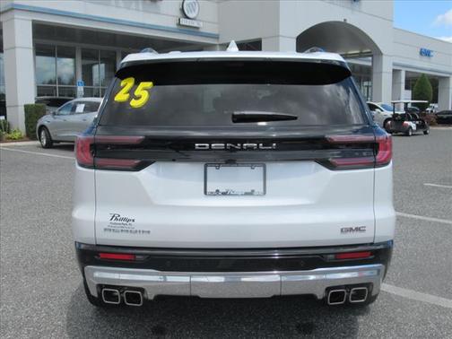 2025 GMC Acadia Denali