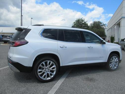 2025 GMC Acadia Denali