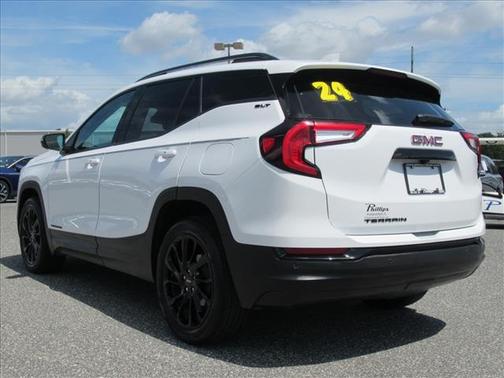 Summit White 2024 GMC Terrain SLT