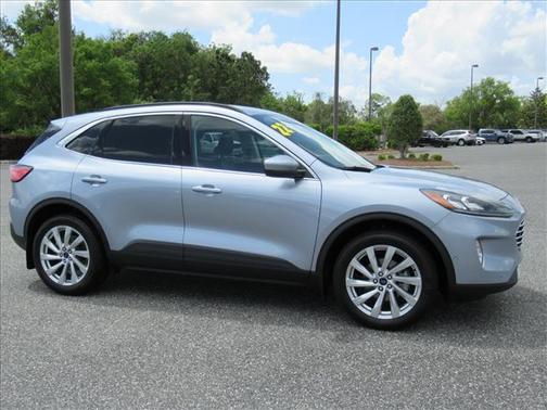 2022 Ford Escape Titanium