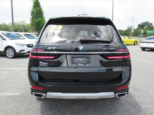 2023 BMW X7 xDrive40i