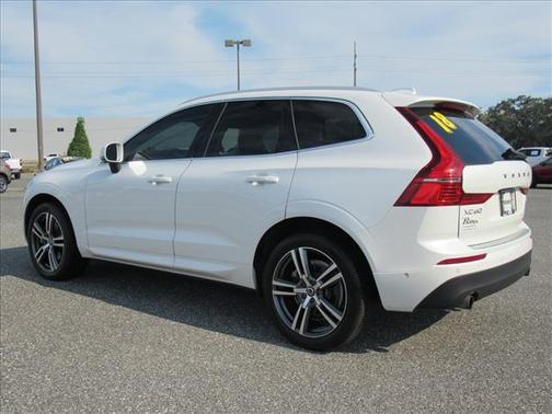 2018 Volvo XC60 T6 Momentum
