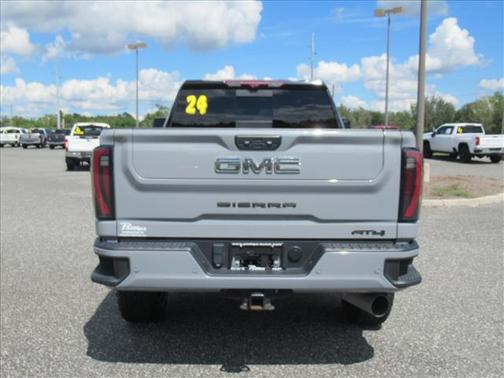 2024 GMC Sierra 2500 AT4