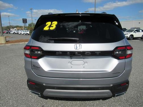 2023 Honda Pilot Touring 8-Passenger