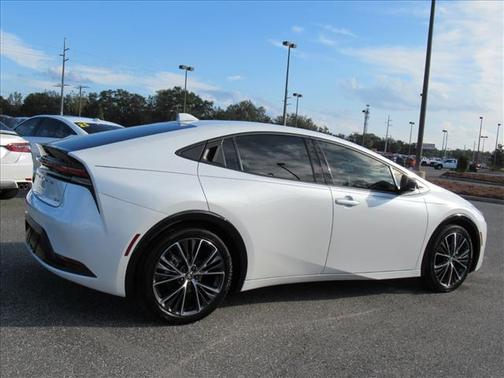 2025 Toyota Prius XLE