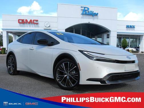 2025 Toyota Prius XLE