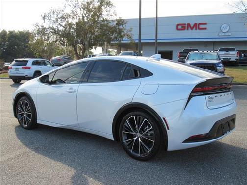 2025 Toyota Prius XLE