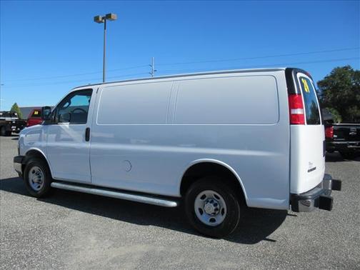 2024 Chevrolet Express 2500 RWD 2500 Regular Wheelbase WT