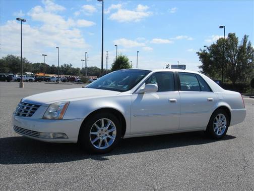 2010 Cadillac DTS Luxury Collection