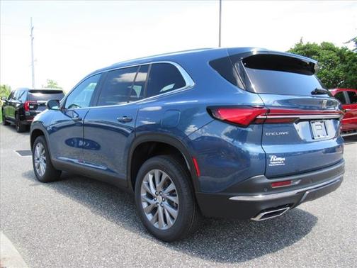 2025 Buick Enclave Preferred FWD