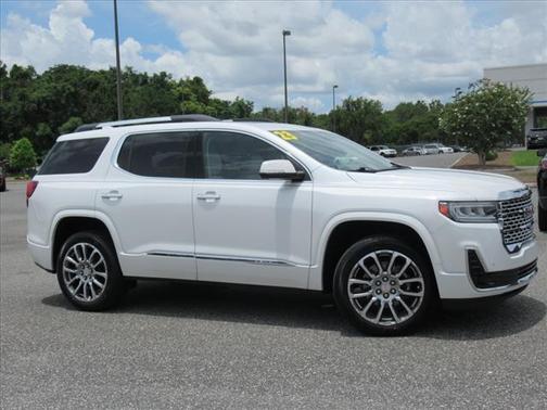 2023 GMC Acadia Denali