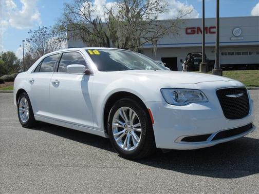 2018 Chrysler 300 Touring