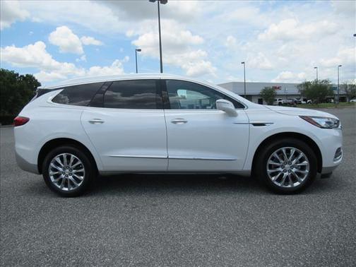 Includes Satin Nickel Lower Exterior Accent Color.) 2019 Buick Enclave Premium