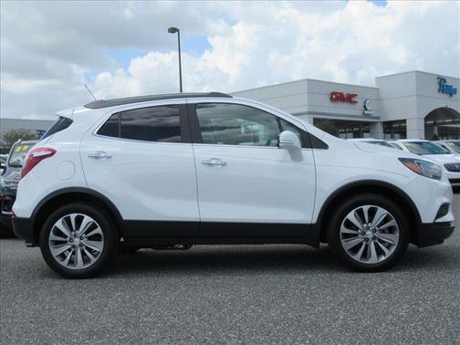 Summit White 2017 Buick Encore Preferred