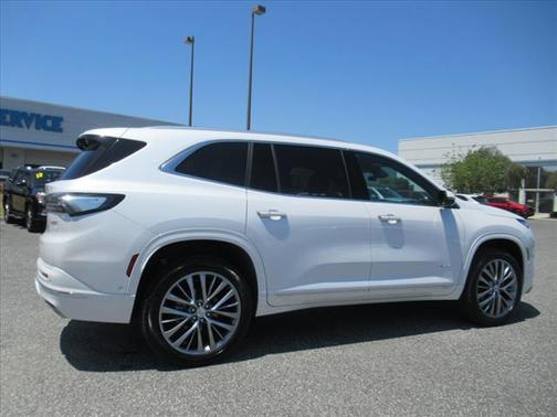 2025 Buick Enclave Avenir FWD