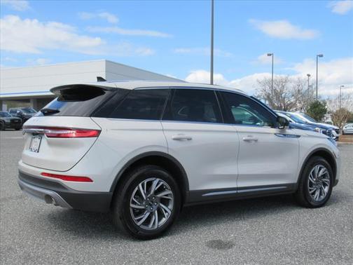 2023 Lincoln Corsair Standard