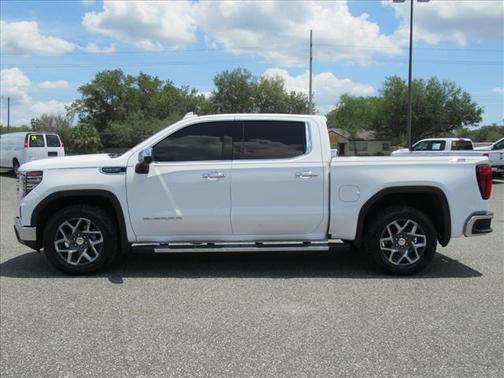 Summit White 2022 GMC Sierra 1500 SLT