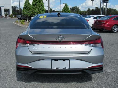 2021 Hyundai ELANTRA SEL