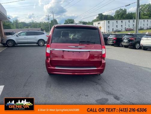 2015 Chrysler Town & Country Touring