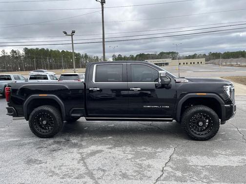 2024 GMC Sierra 2500 Denali