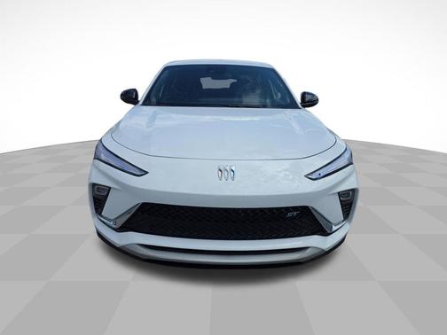 Summit White 2026 Buick Envista Sport Touring FWD