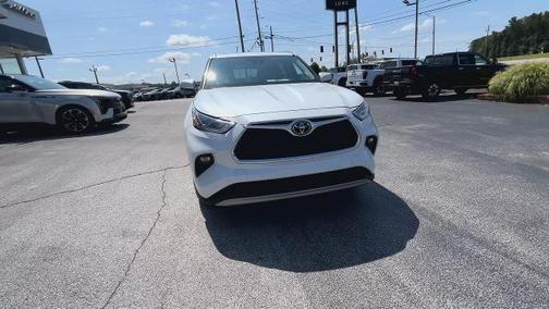 2023 Toyota Highlander Platinum