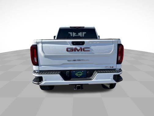 2023 GMC Sierra 2500 AT4