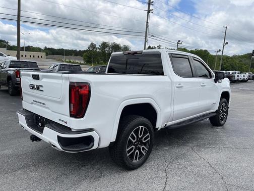 Summit White 2022 GMC Sierra 1500 AT4