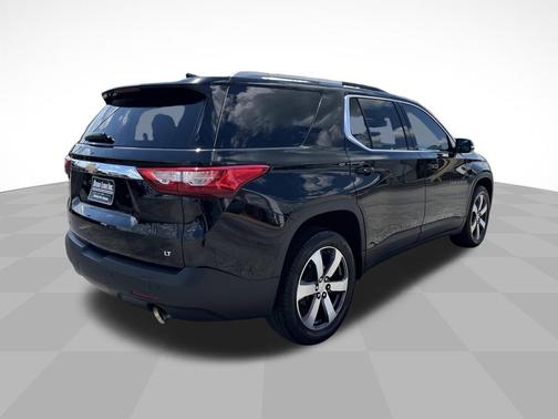 Mosaic Black Metallic 2018 Chevrolet Traverse LT Leather