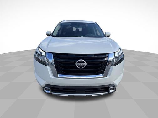 2023 Nissan Pathfinder Platinum 4WD