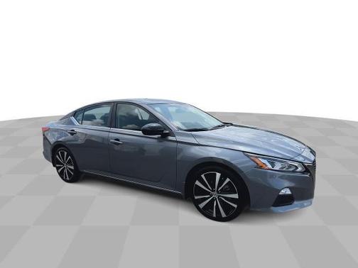 2021 Nissan Altima SR FWD