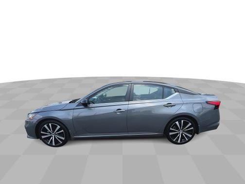 2021 Nissan Altima SR FWD