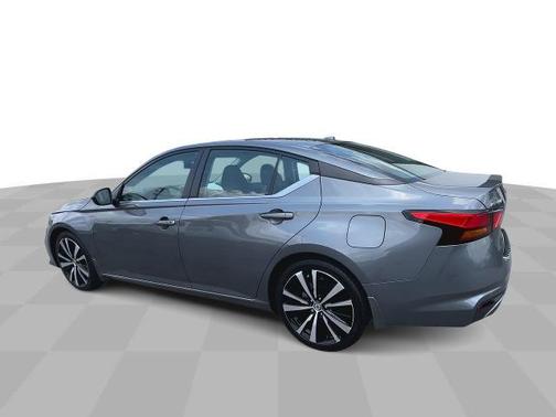2021 Nissan Altima SR FWD