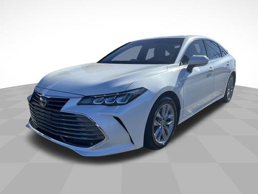 2022 Toyota Avalon XLE