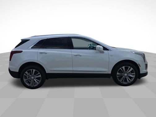 Crystal White Tricoat 2026 Cadillac XT5 Premium Luxury