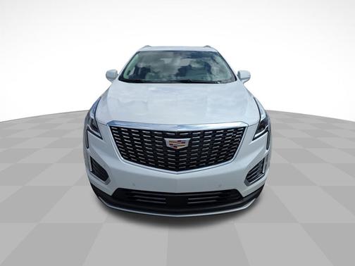 Crystal White Tricoat 2026 Cadillac XT5 Premium Luxury