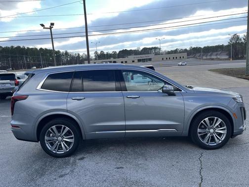 2024 Cadillac XT6 Premium Luxury FWD