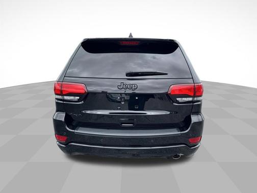 Diamond Black Crystal Pearlcoat 2020 Jeep Grand Cherokee Altitude